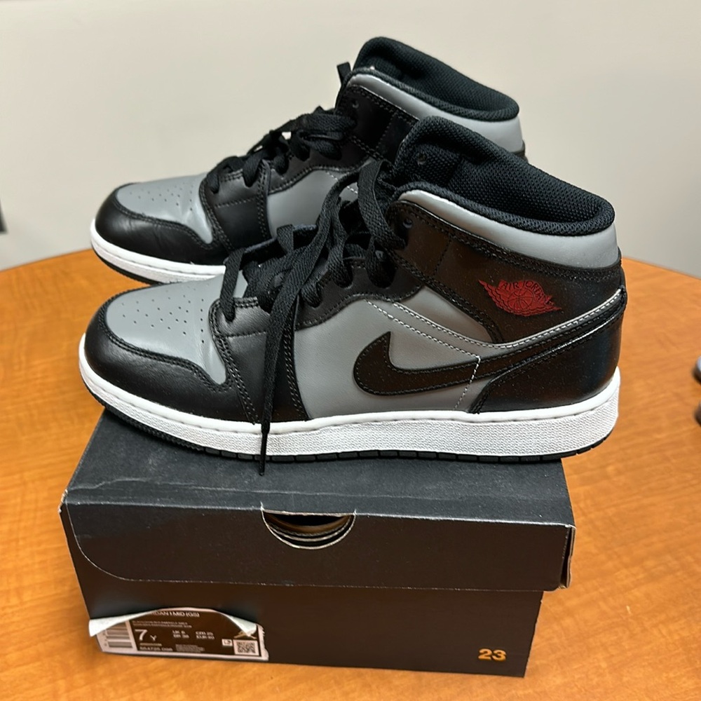 Youth size 7 air Jordan 1 mid (GS) Gray/Black